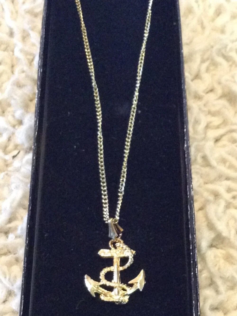 NWOT Costume Jewelry Anchor Necklace 24